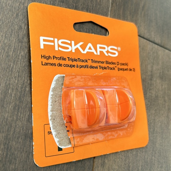 FISKARS Titanium TripleTrack High Profile Cutting Replacement Blades Paper Craft - Picture 3 of 11